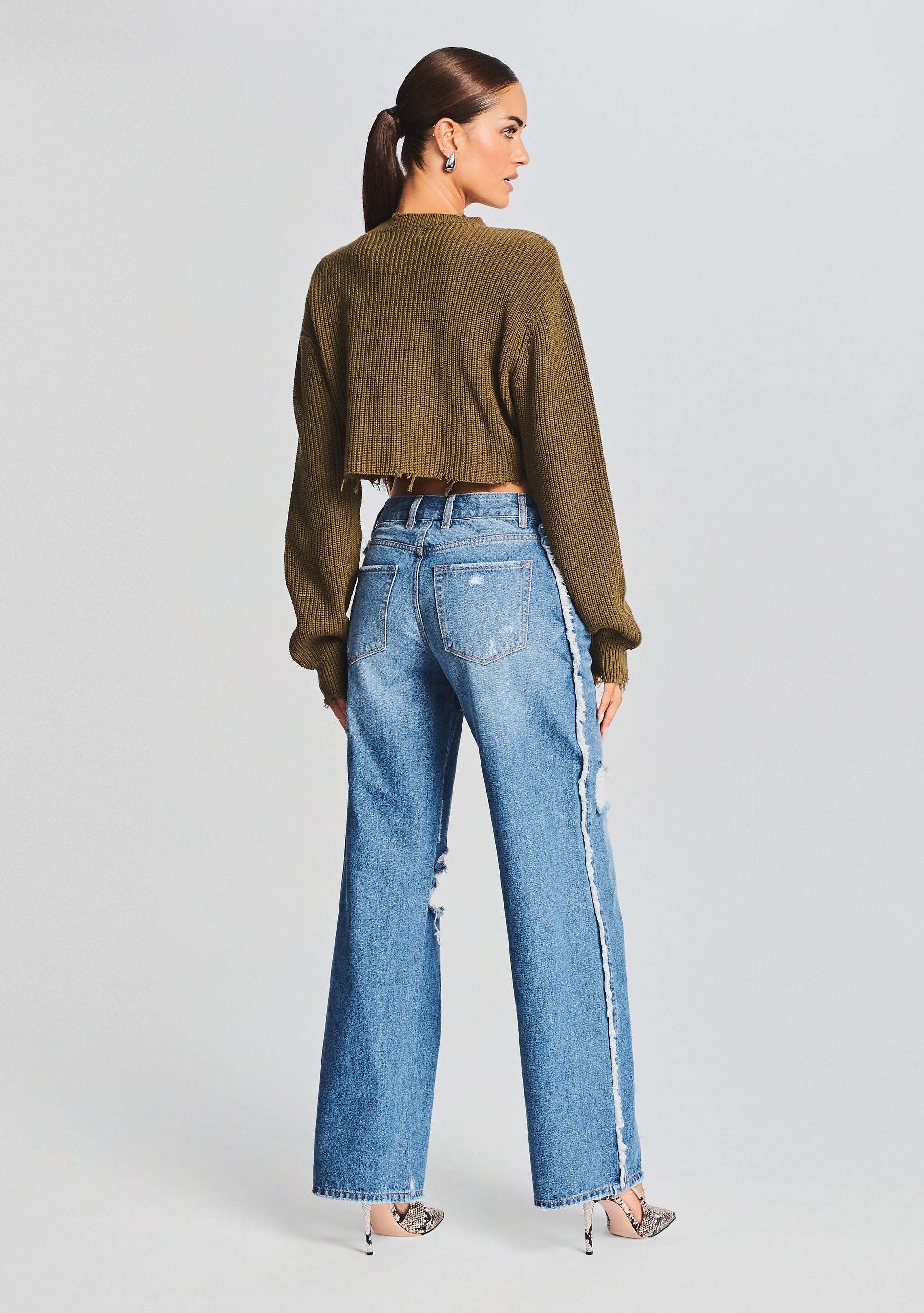  Roma Jean