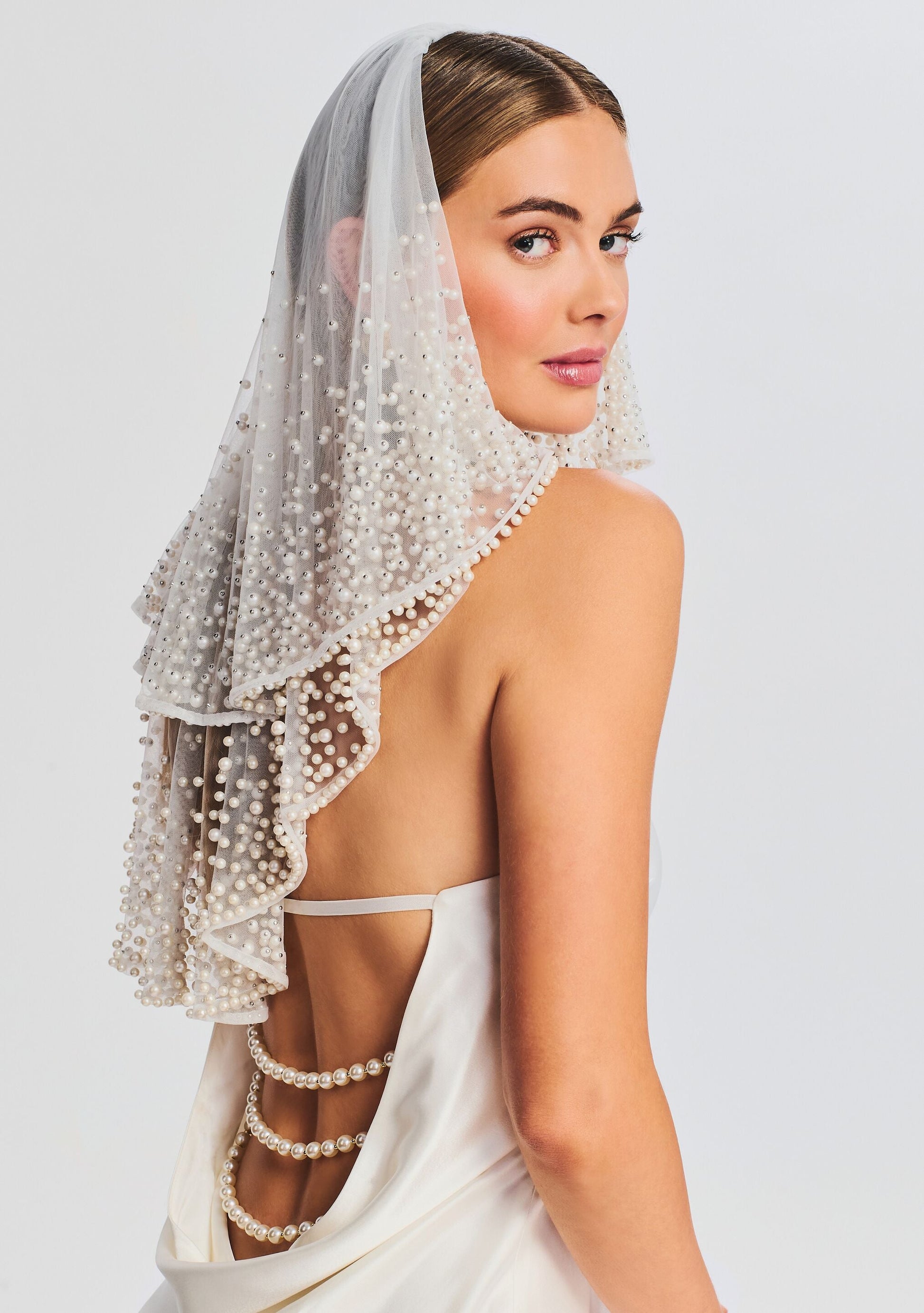  Bridgette Pearl Veil