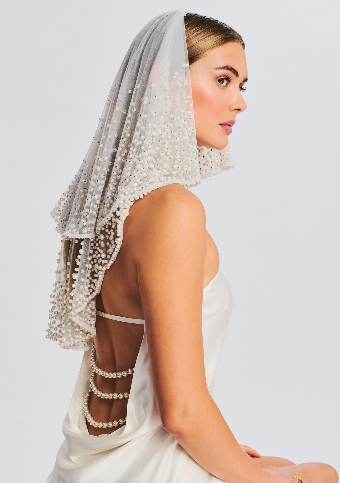  Bridgette Pearl Veil