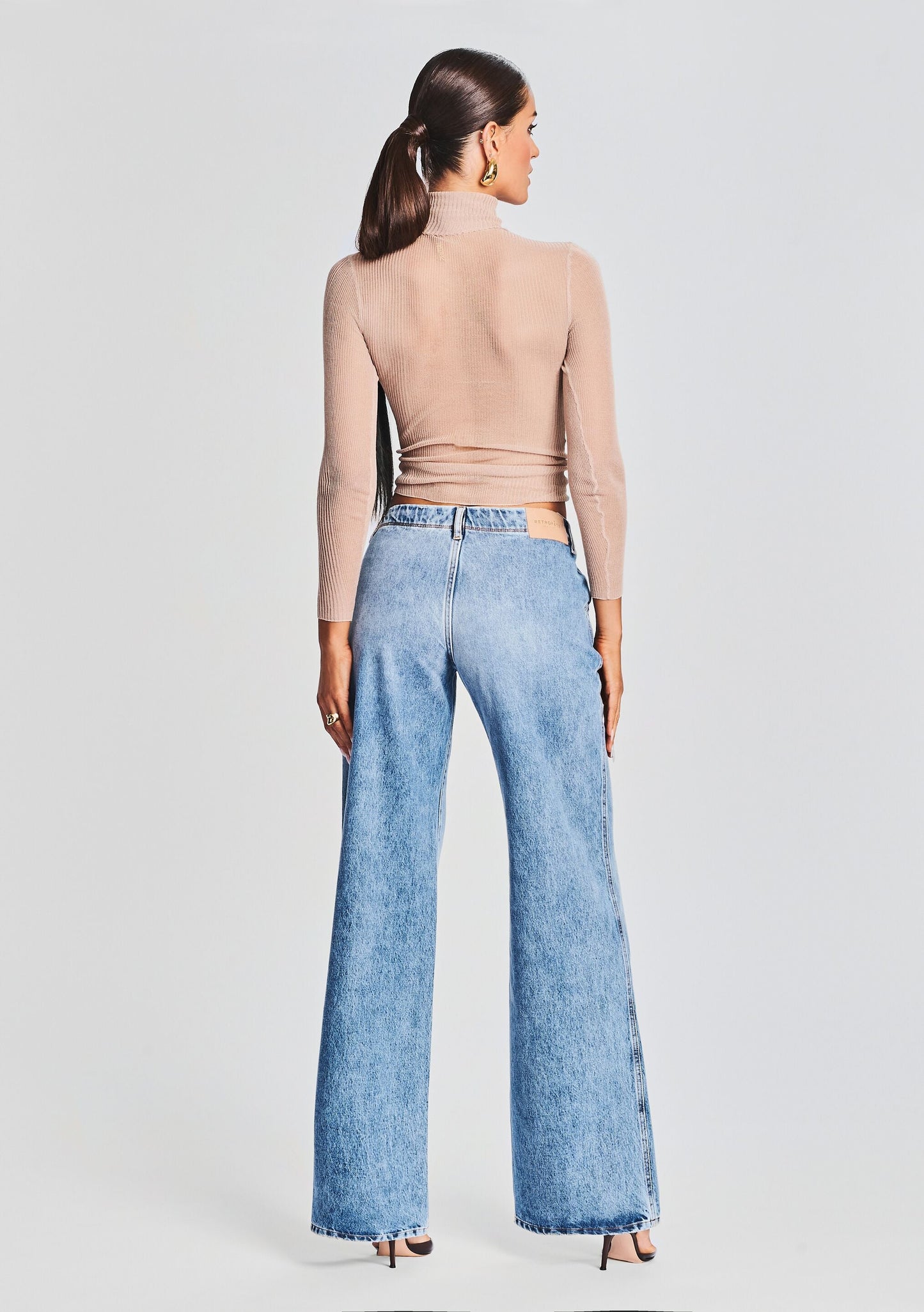  Sutton Jean