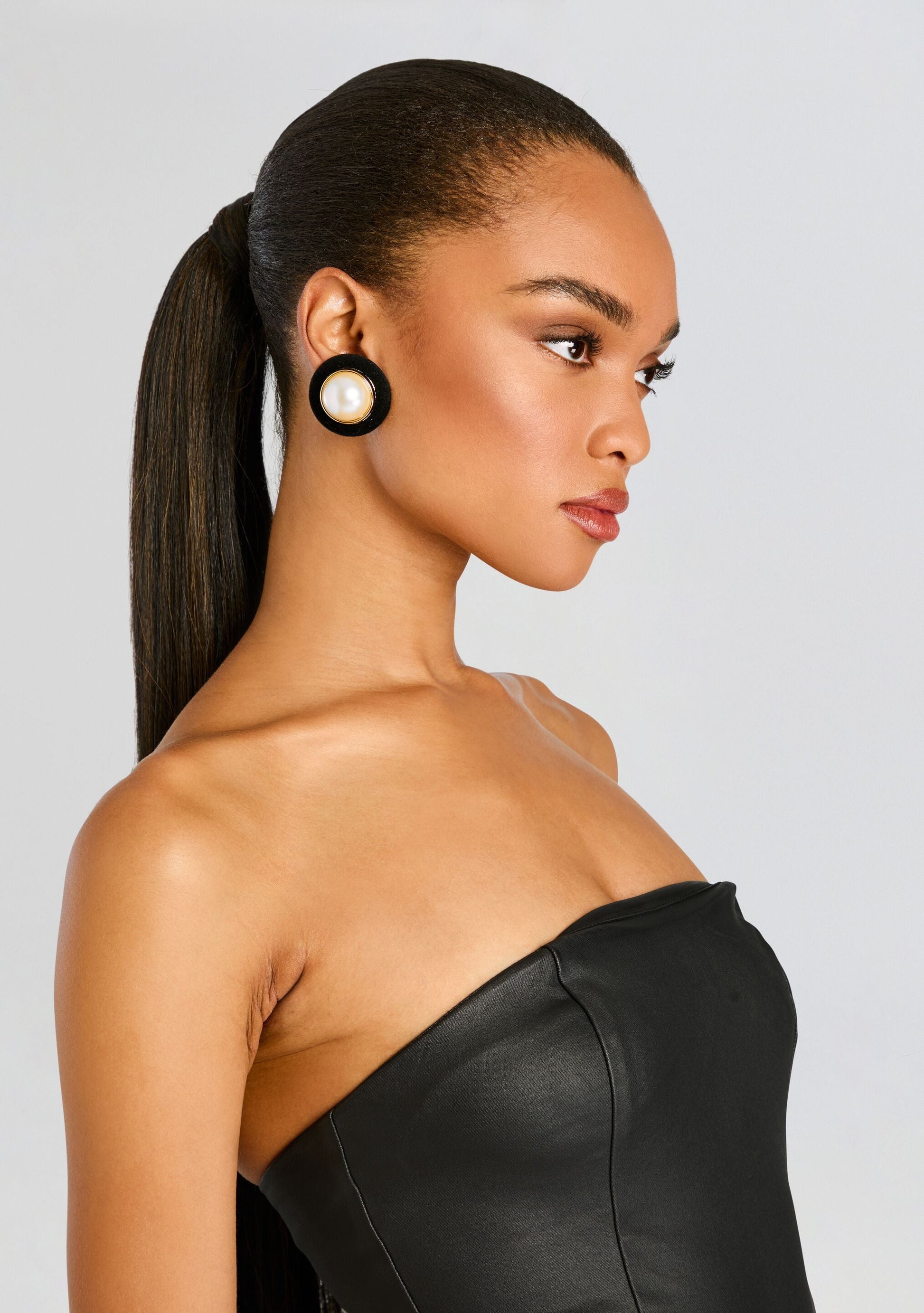  Sari Pearl Earring