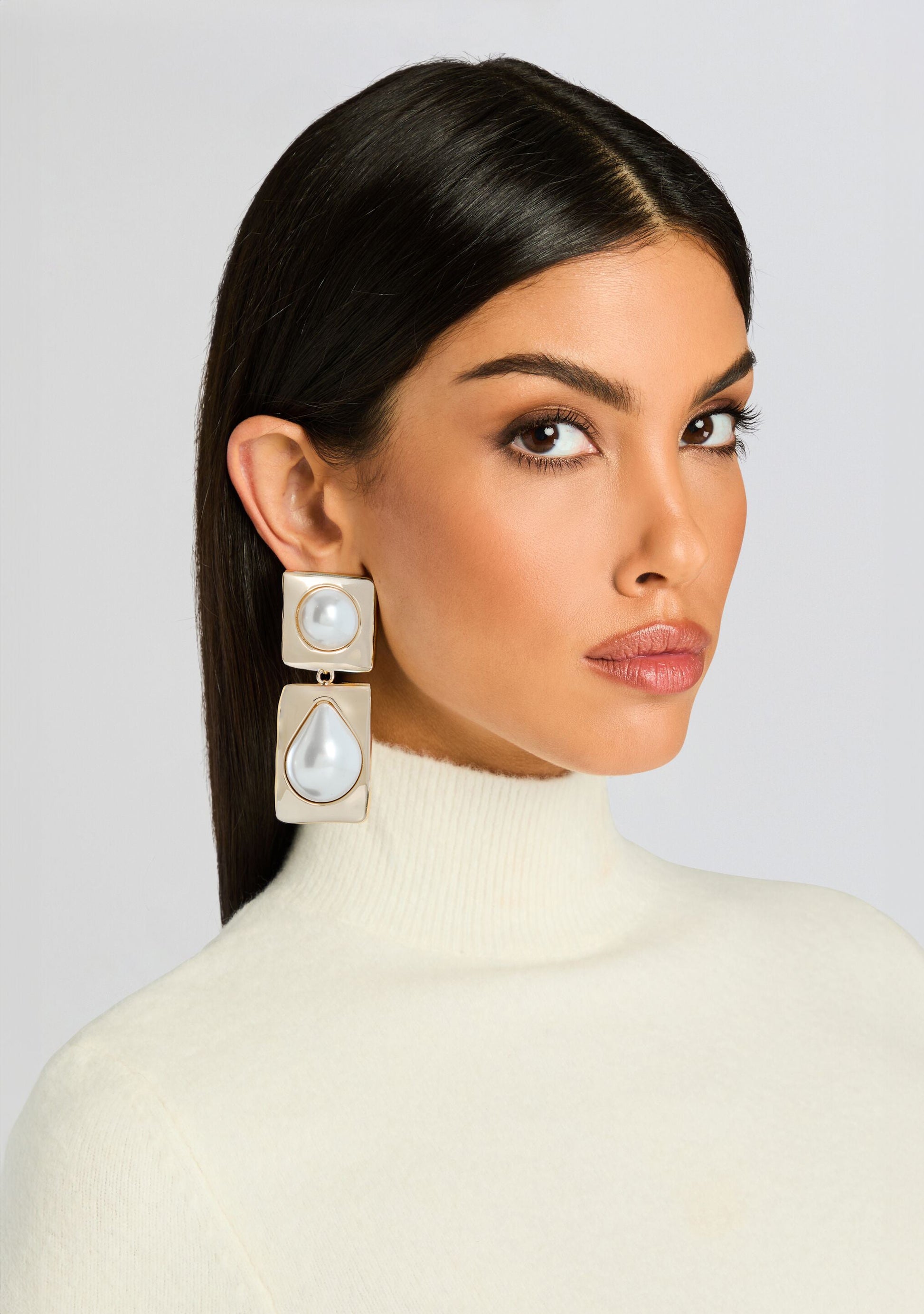  Savannah Pearl Drop Earrings