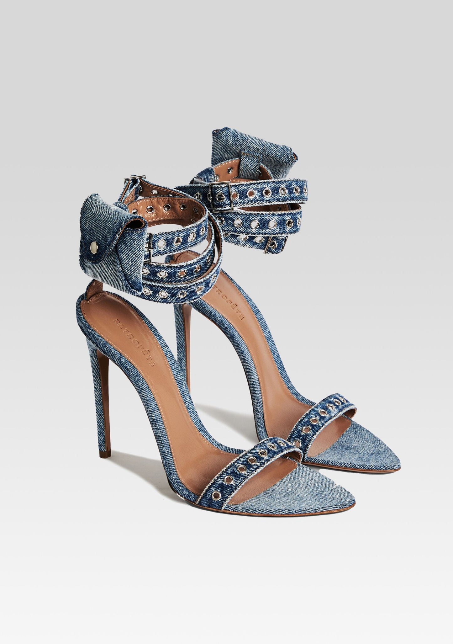  Alessandra Sandal