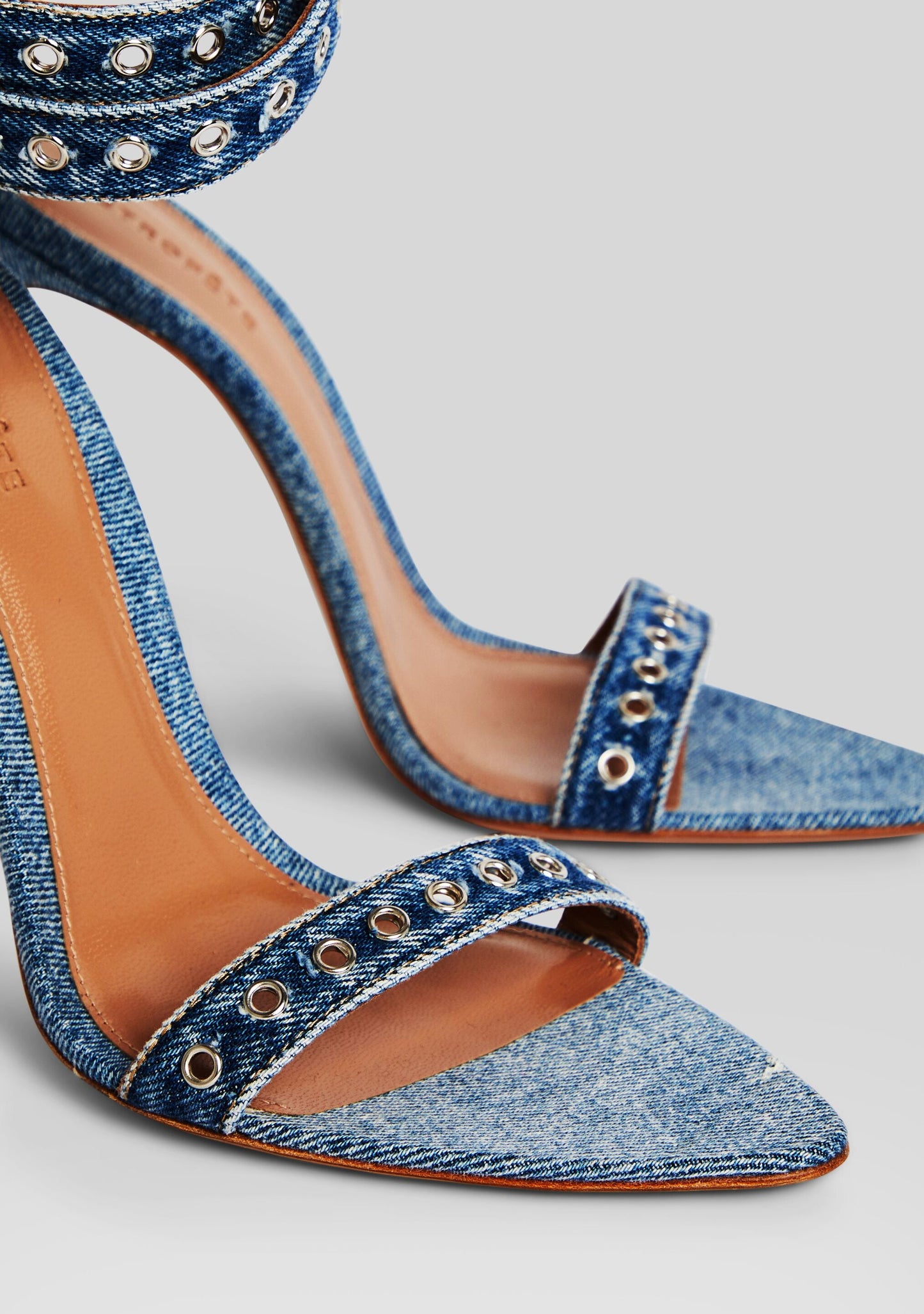  Alessandra Sandal