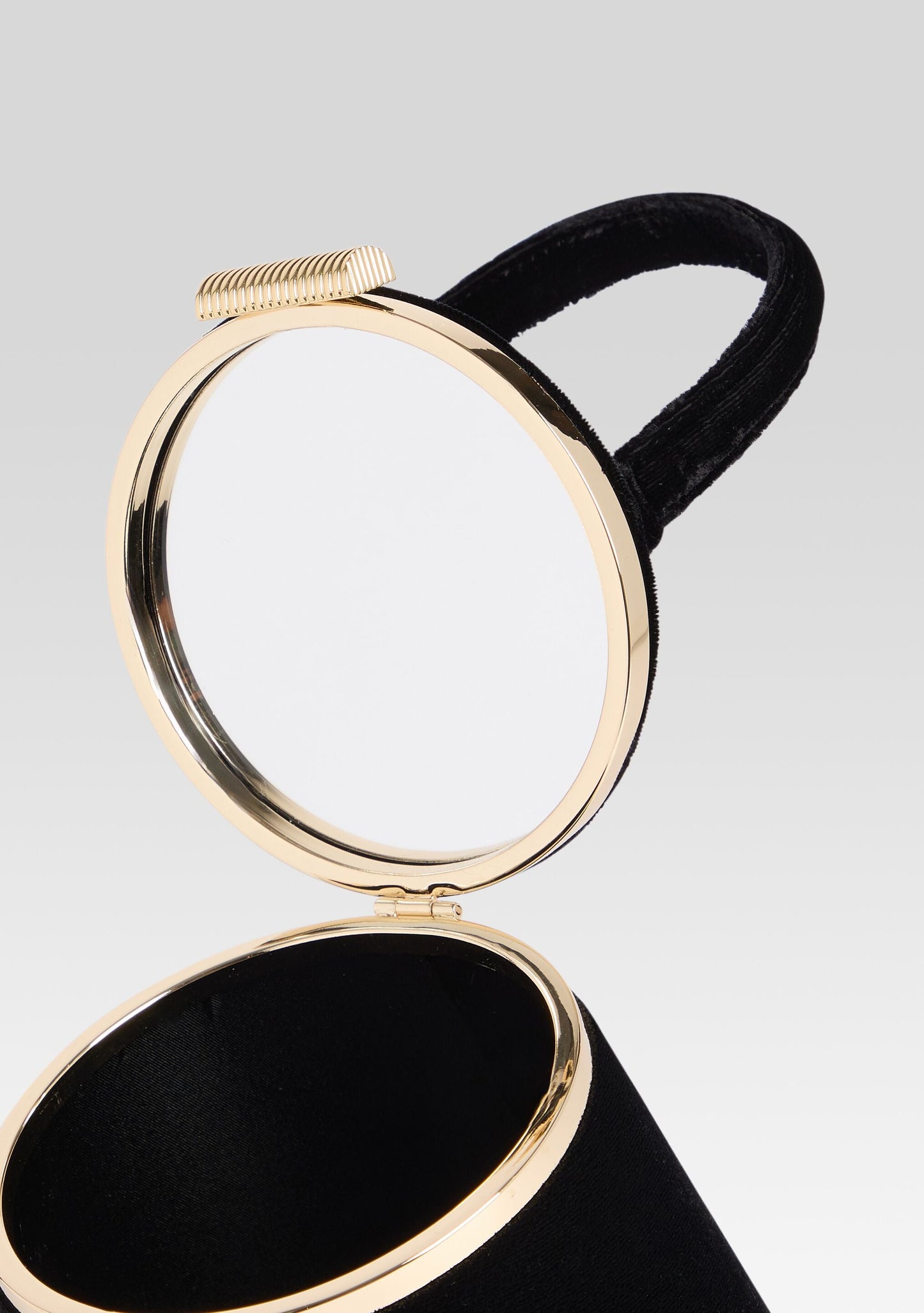  Lesla Velvet Case