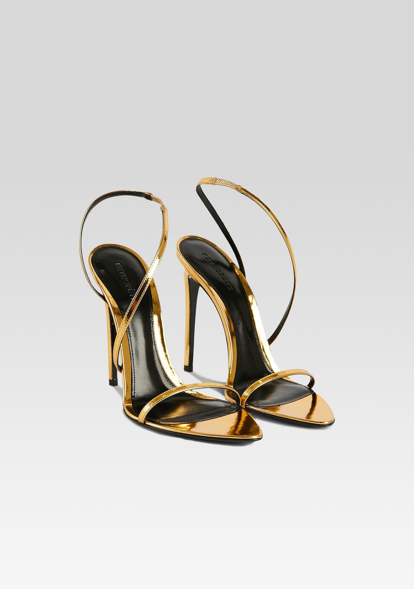  Naomi Sandal