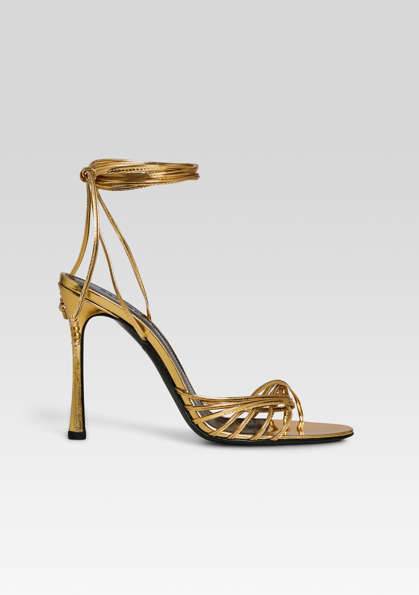  Lucio Heel