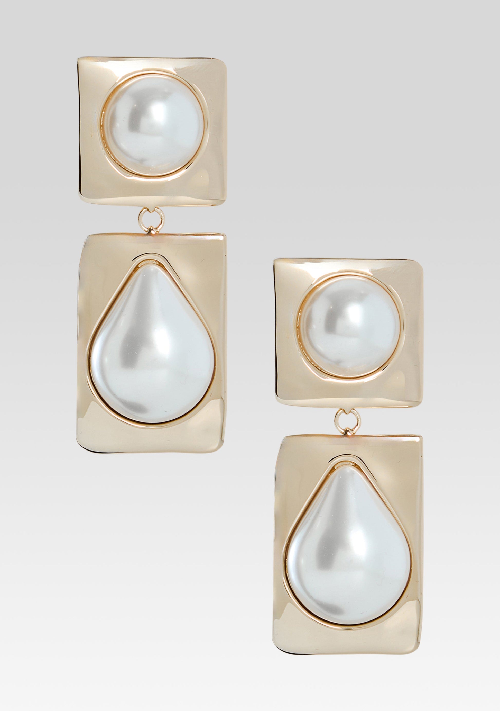  Savannah Pearl Drop Earrings